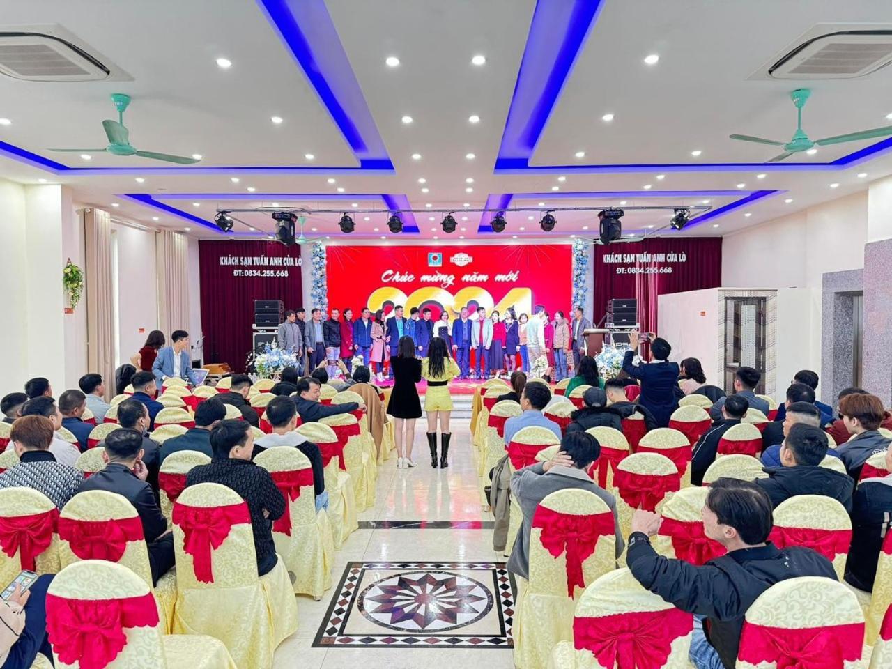 Hotel Khach San Tuan Anh Cửa Lò Esterno foto