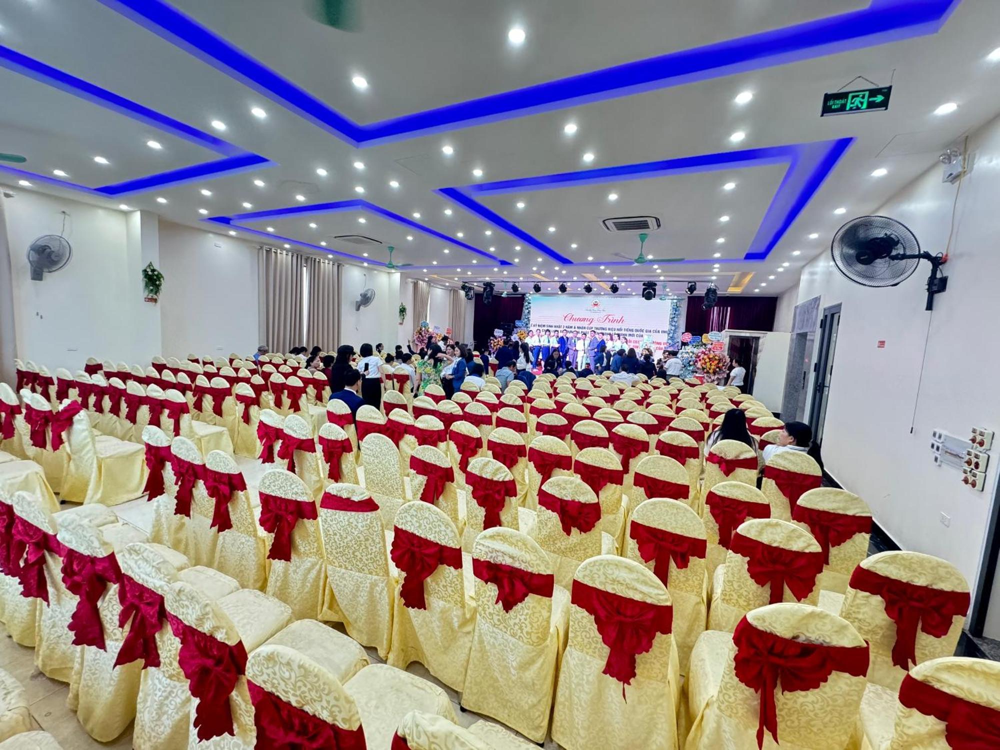 Hotel Khach San Tuan Anh Cửa Lò Esterno foto