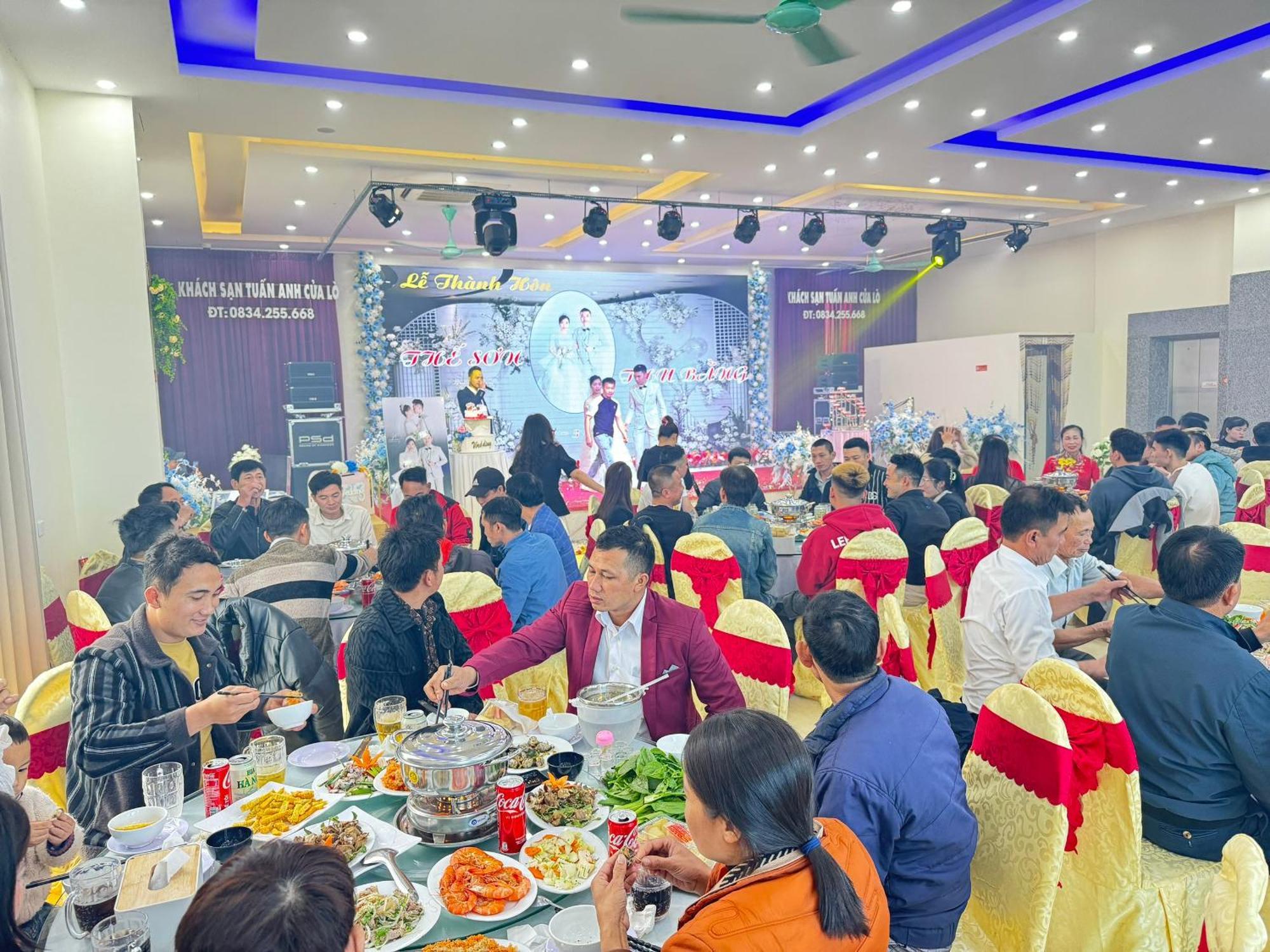 Hotel Khach San Tuan Anh Cửa Lò Esterno foto