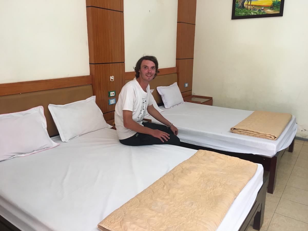 Hotel Khach San Tuan Anh Cửa Lò Esterno foto