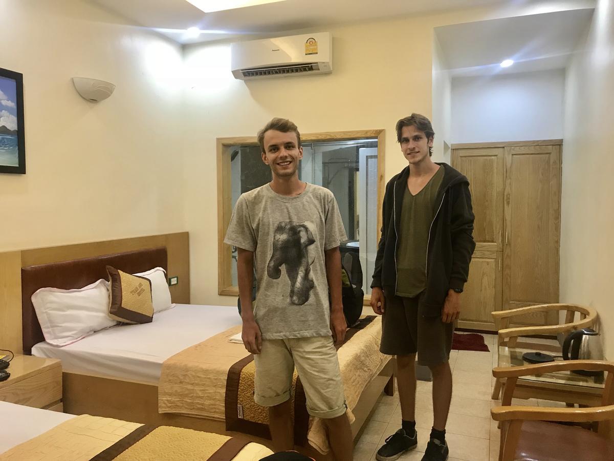 Hotel Khach San Tuan Anh Cửa Lò Esterno foto