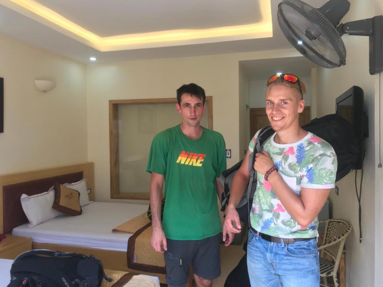 Hotel Khach San Tuan Anh Cửa Lò Esterno foto