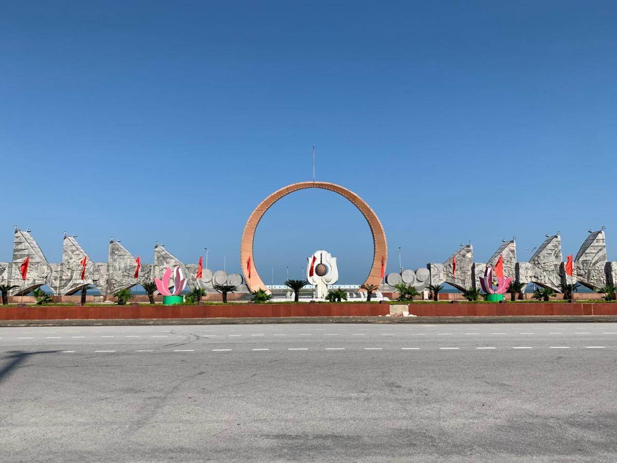 Hotel Khach San Tuan Anh Cửa Lò Esterno foto